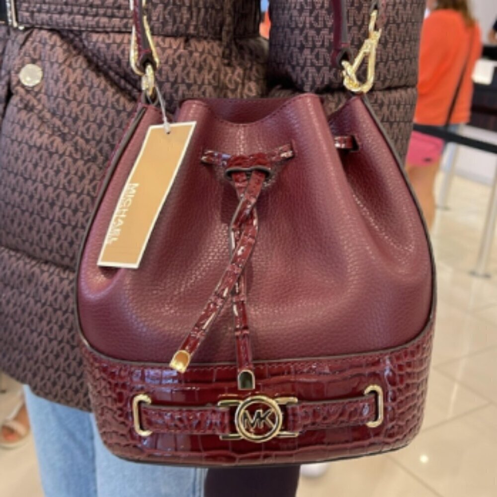 NWT！NEW！Michael Kors Reed Bucket Bag Crocodile Embbossed Leather Belted -Oxblood - Picture 14 of 15